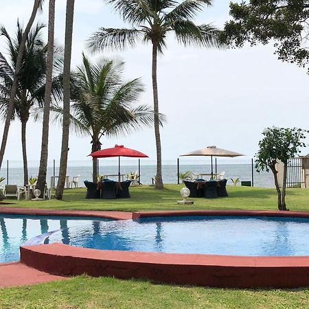 Residence Hoteliere Oceane Либревил Екстериор снимка