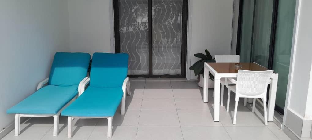 Residence Hoteliere Oceane Либревил Екстериор снимка