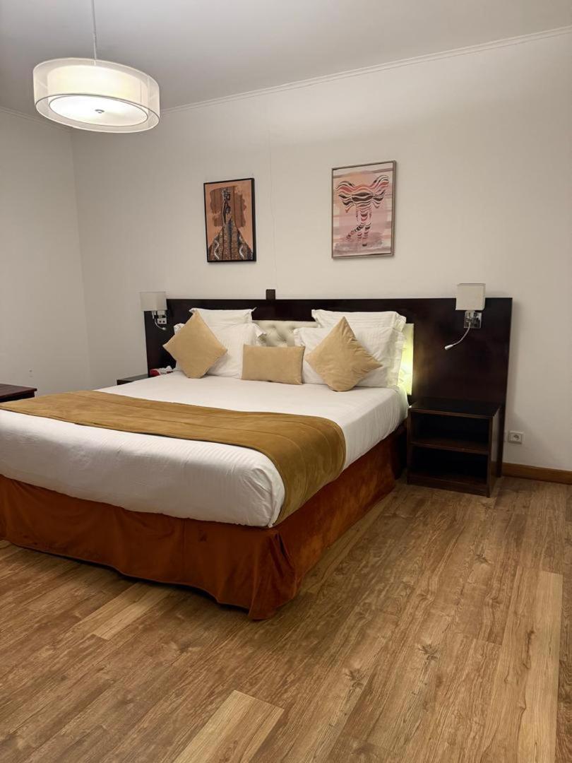 Residence Hoteliere Oceane Либревил Екстериор снимка