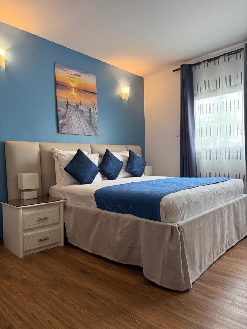 Residence Hoteliere Oceane Либревил Екстериор снимка