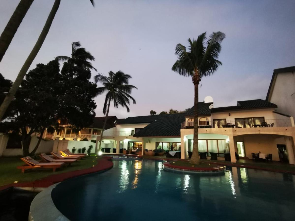 Residence Hoteliere Oceane Либревил Екстериор снимка